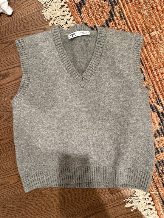 Zara Sweaters - Zara Light Gray V-Neck Sweater Vest